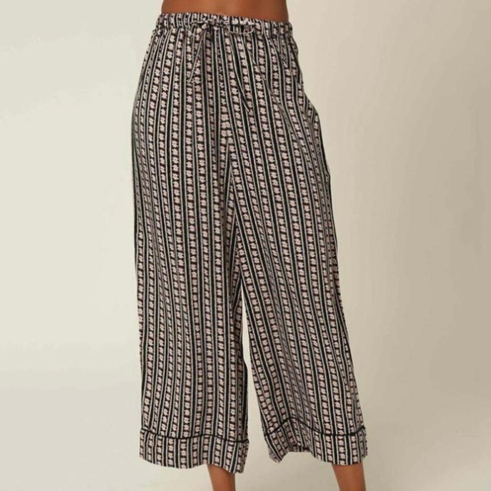 O’Neill Black Floral Drawstring Wide-leg Pant